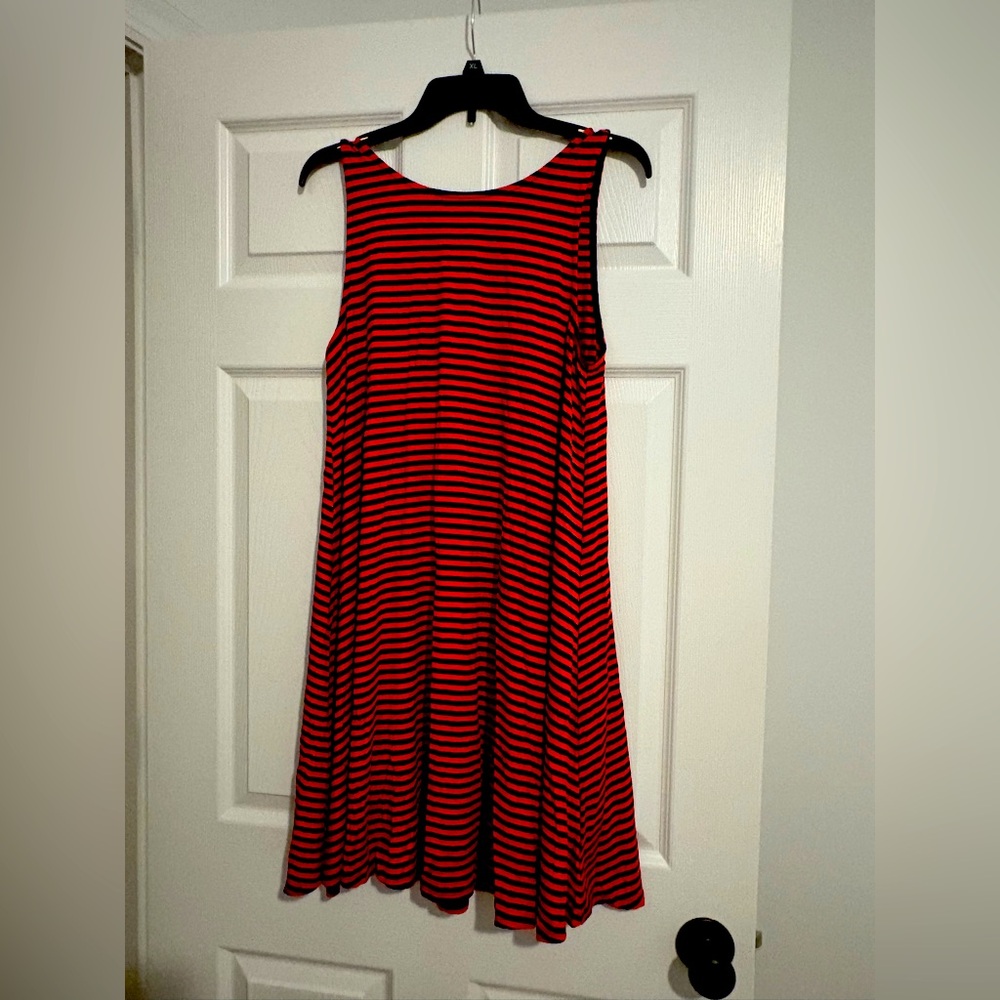 Old navy striped dress. Large